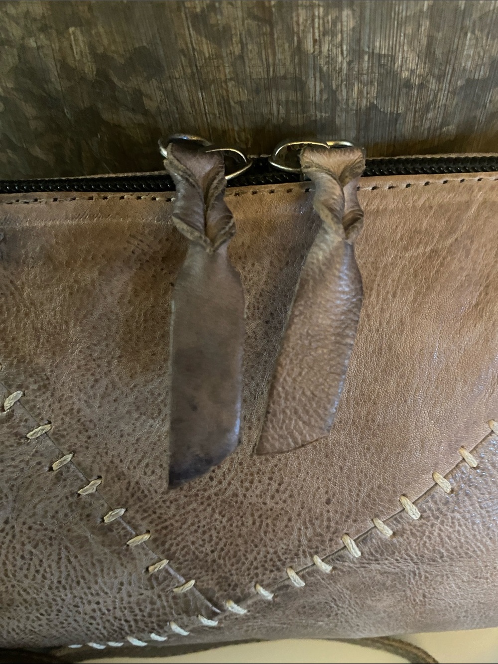 Bed stu Magdalene Taupy brown distressed leather wristlet/crossbody bag - Picture 3 of 12